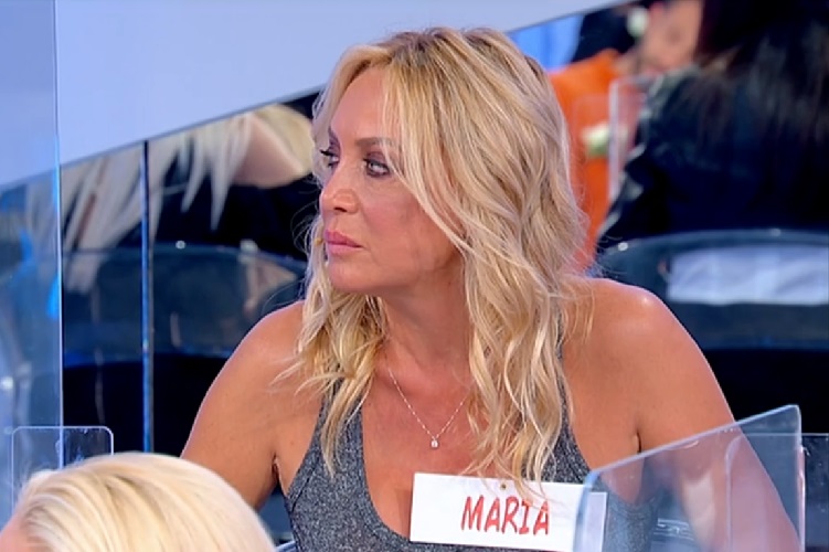 Gemma Galgani smaschera due dame